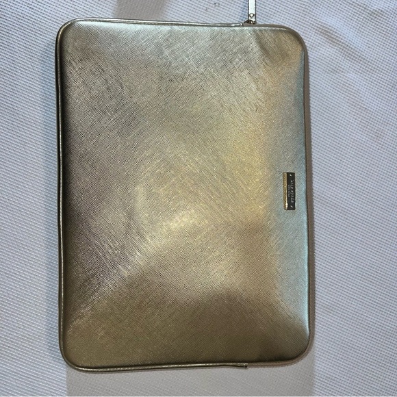 Kate Spade IPAD Cover​​​​ - Picture 4 of 13